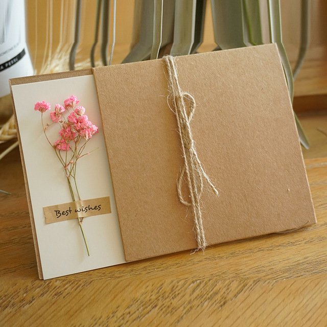 Custom Handmade Vintage Kraft Blank Note Card Thank Notes Dried Flowers Greeting Cards For Birthday Party Invitation Card