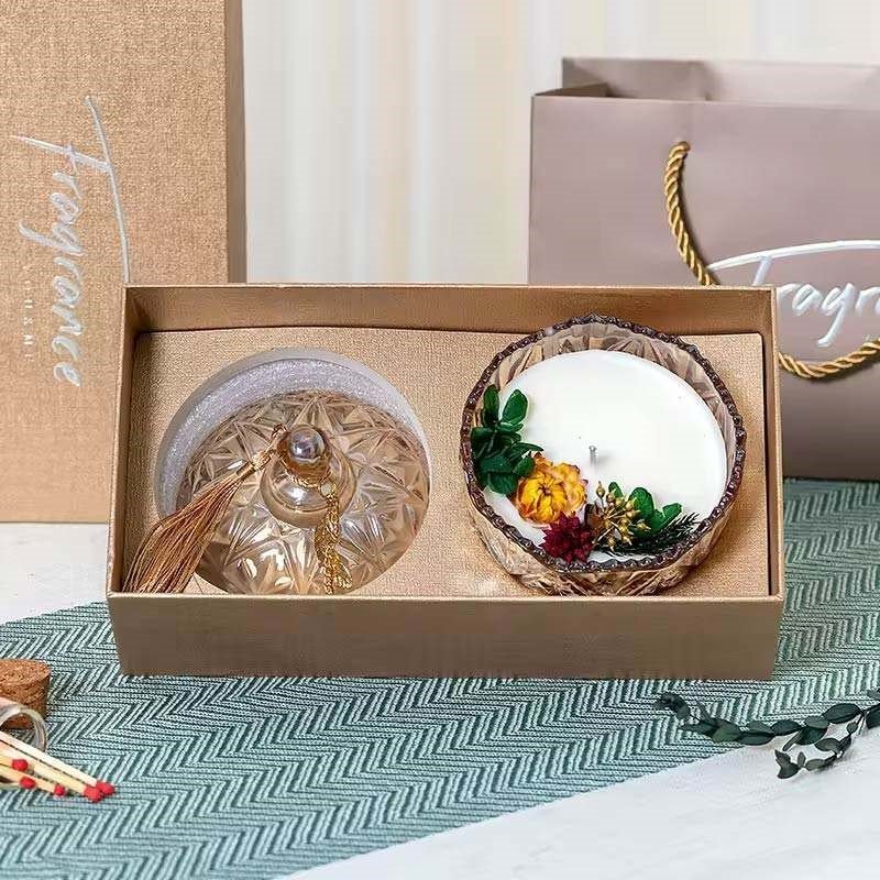 Hot selling Scented Candles Private Label Organic Essential fragrance gift box soy wax with dried flower for birthday wedding