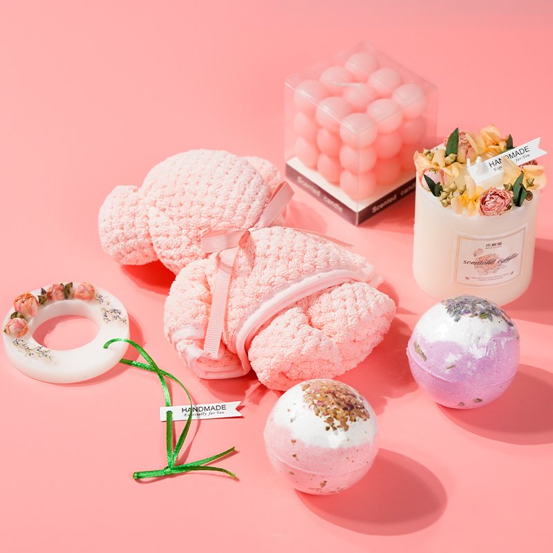 Romantic Soy Wax Scented Candle Luxury Handmade Custom Aromatherapy Rose Dried Flower Scented Candle Gift Set