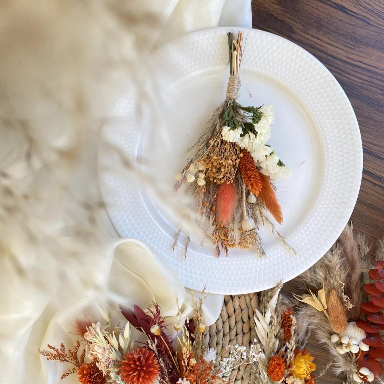 Hot Sale Custom dried flower bouquet Pampas grass mini bouquet Dry bride flowers bouquet For wedding decor