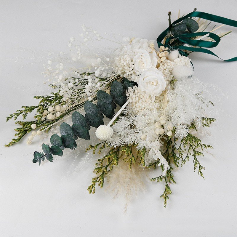 G65 Wholesale Dried Flower Bouquet White Immortal Rose With Pampas Grass Flowers Bridal Bouquet Natural Dried Flower Bouquet