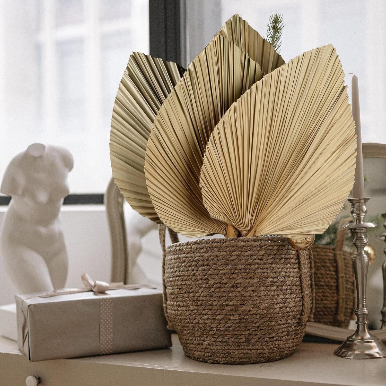 Wholesale Natural Boho Dried Palm Leaves Natural Large Small Dry Palm Flower Fan Leaf Wedding Decor