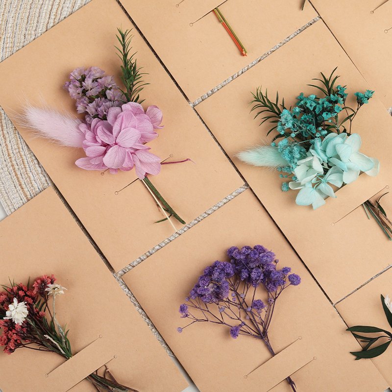 Wholesale DIY Craft Party Wedding Card Preserved Roses Bouquet Natural mini Dried Flowers bouquet for Mother's Day Gifts