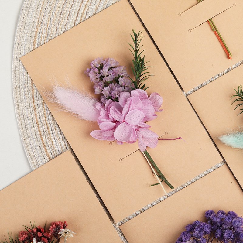 Wholesale DIY Craft Party Wedding Card Preserved Roses Bouquet Natural mini Dried Flowers bouquet for Mother's Day Gifts