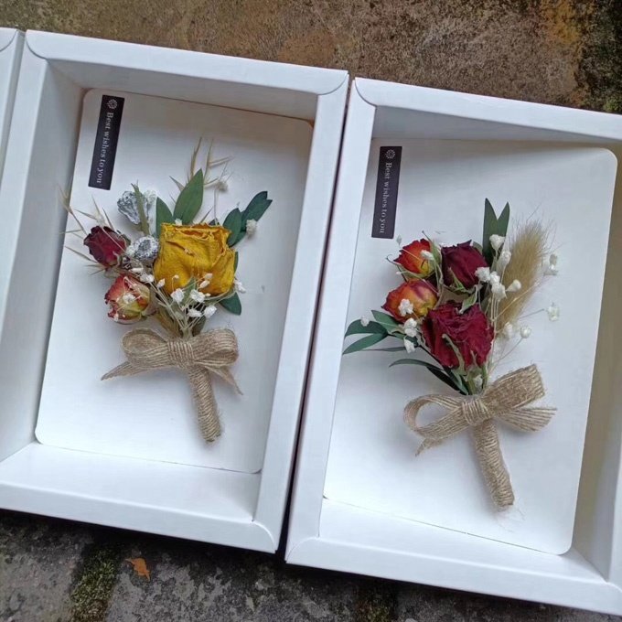 mini real natural dried flowers bouquets in transparent gift boxes