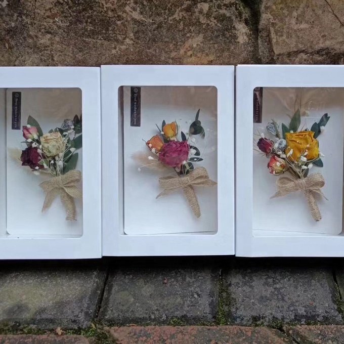 mini real natural dried flowers bouquets in transparent gift boxes