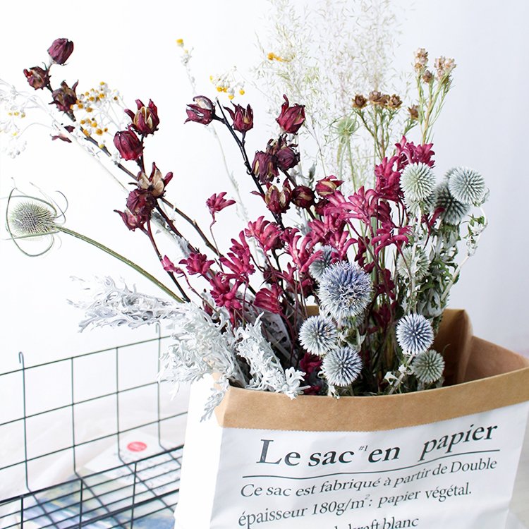 Sumflora Wholesale supplier direct Dried Flower For Home decoration preserved flower blue planet
