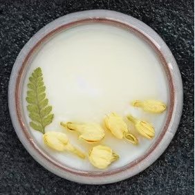 2024 new wholesale dried flower soy wax aroma gift scented candle with ceramic jar