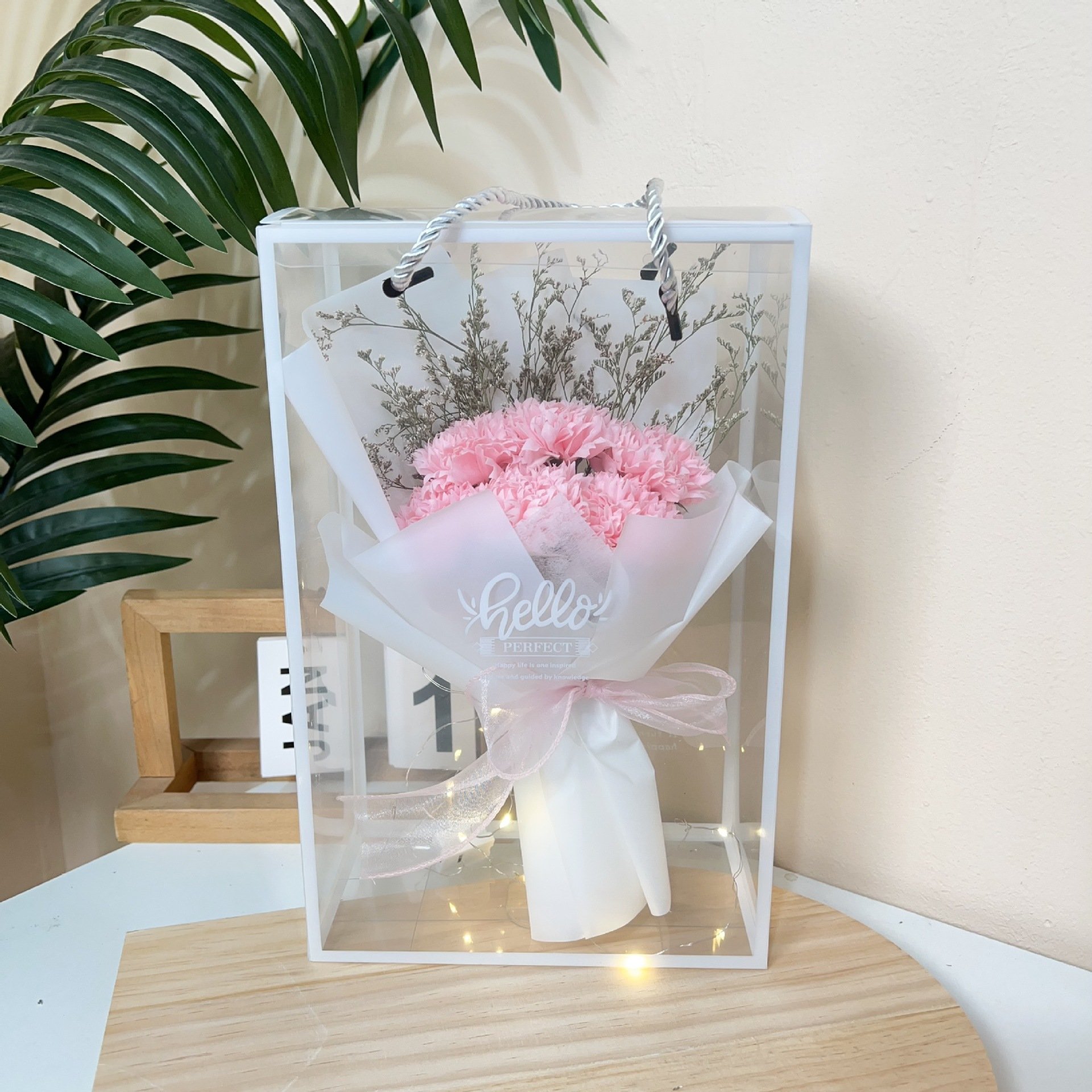 Valentine's day gift handmade preserved carnation flower and dried flower bouquet with gift box gift for festivals
