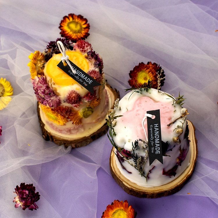 Customized popular high quality aromatherapy scented soybean wax candles with dried flowers embedded