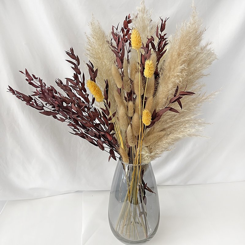 Hot selling dried flowers dried pampas grass bouquet preserved eucalyptus leaves bouquet for room decor