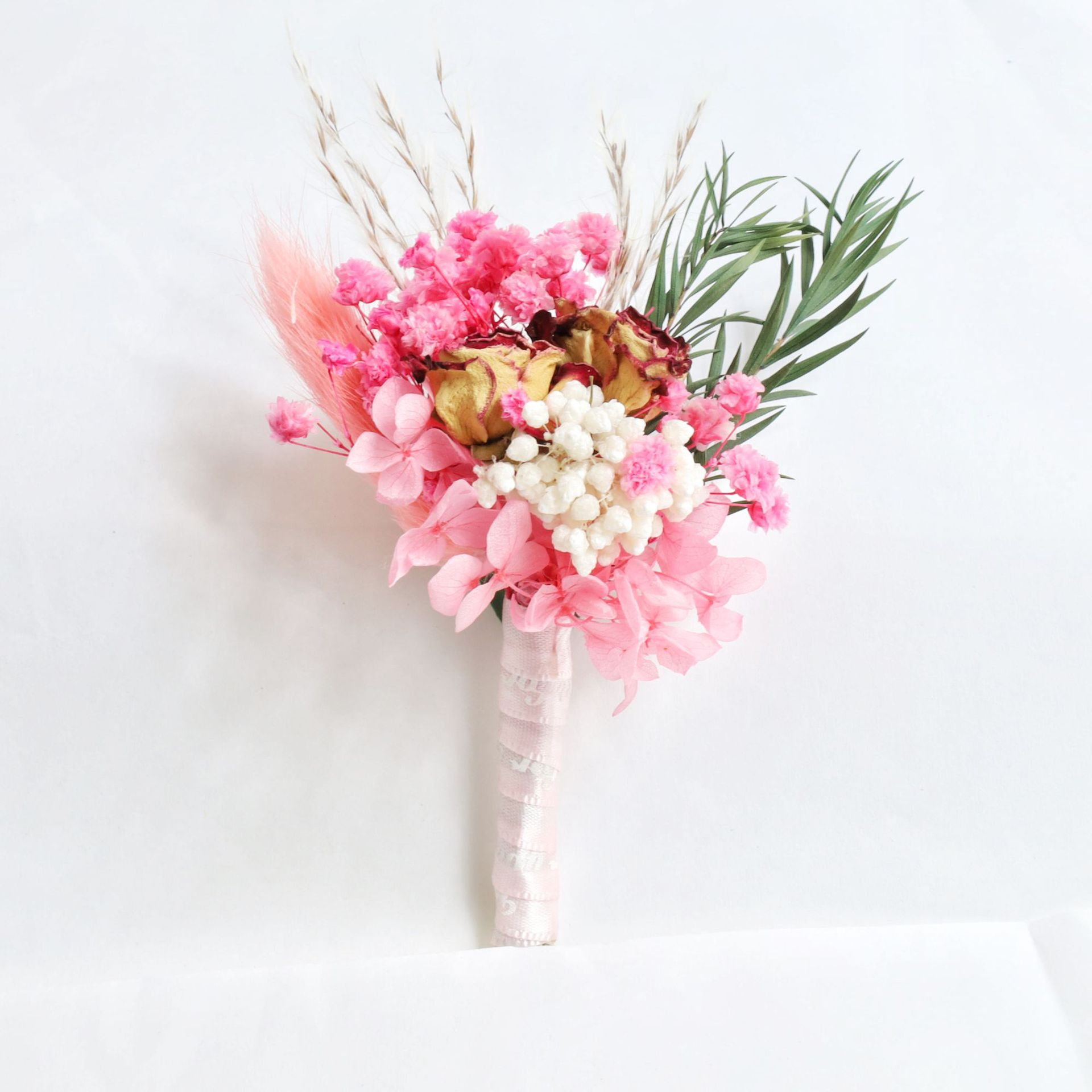 Mini Flower Bouquet Mixed Flowers Plants Bouquets for Decoration Fresh Dried Flower Corsage Bride Accessoriesers Preserved Flo