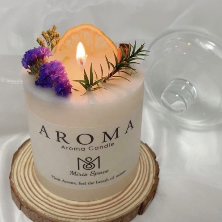 Pillar White Scented Aromatic Candle Fragrance Aroma Candles With Dried Flowers Decorative Candle With Glass Dome Lid