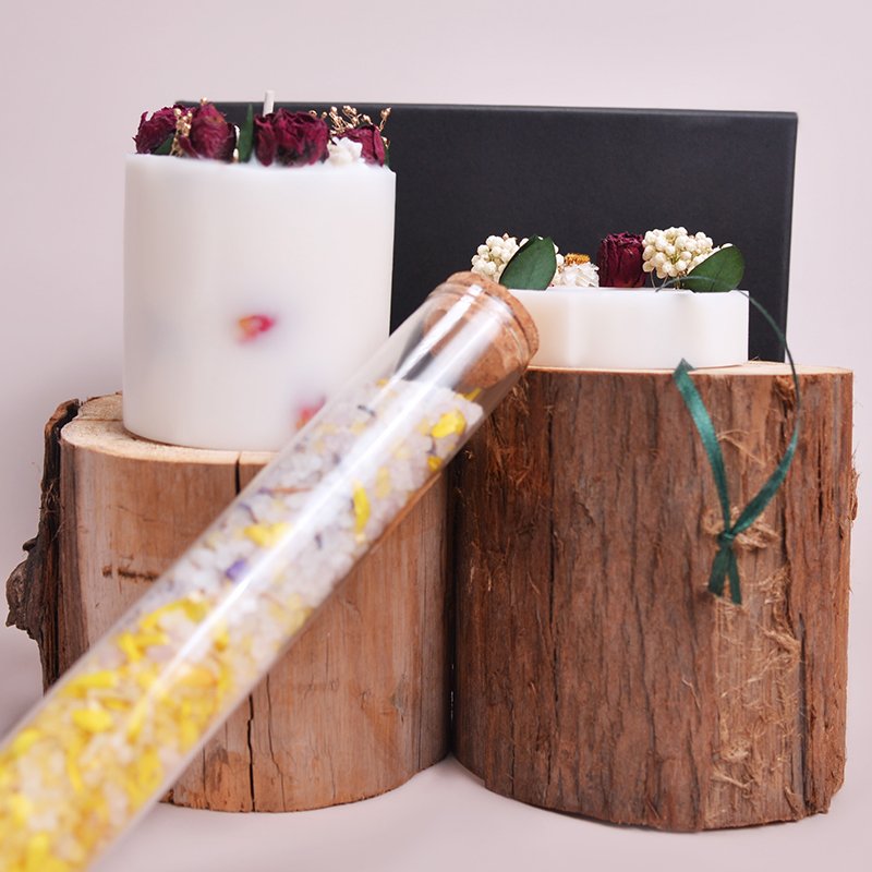 Party Gift Aromatherapy Scented Candle Wedding Romantic Dried flower Cylinder Aromatherapy Luxury dried flower Scented Candle