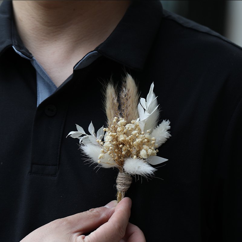 Latest trendy design dried real touch flower bridal wrist corsage wedding boho flower bouquet mini dried flowers bouquet
