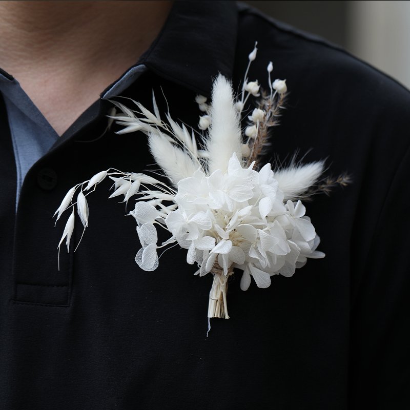 Latest trendy design dried real touch flower bridal wrist corsage wedding boho flower bouquet mini dried flowers bouquet