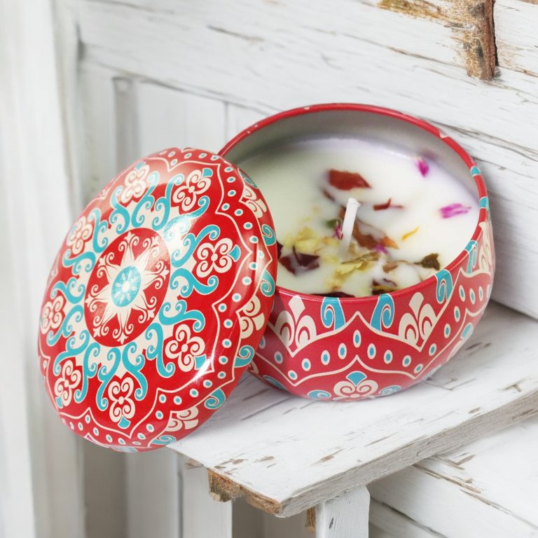 Accept Custom Portable Flower Designs Natural Soy Wax Hotel Candles Jasmine Scents Aromatherapy Tin Jar Candles