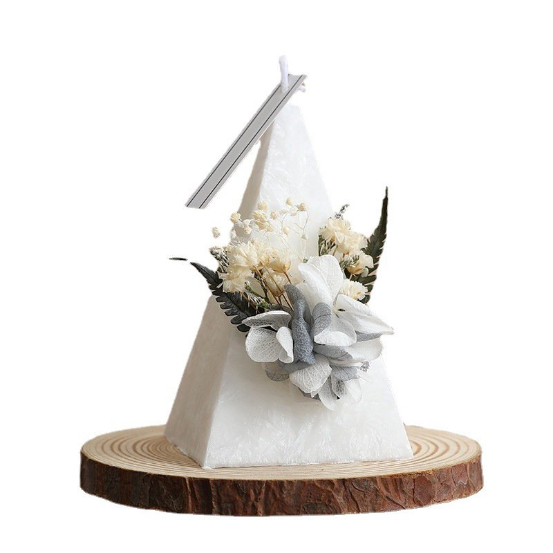New Romantic Dried Flower Home Decoration Soy Wax Tapered Christmas Tree Scented Candle For Women Gift Christmas Candle