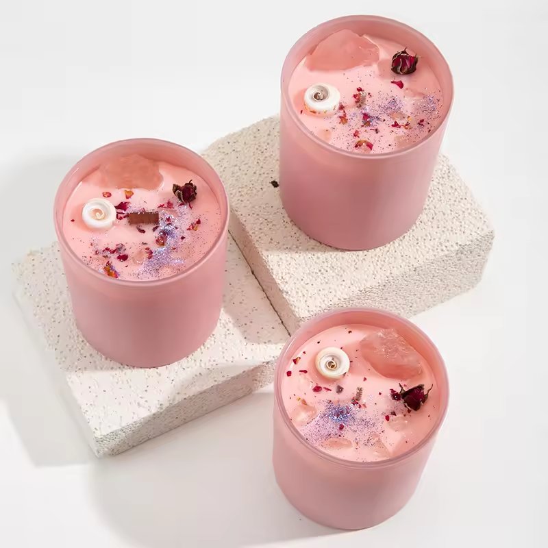 Autumn Fragrance Aromatherapy Pink Dried Flower Crystal Stone Scented Soy Wax Candles Customized Scented Candles