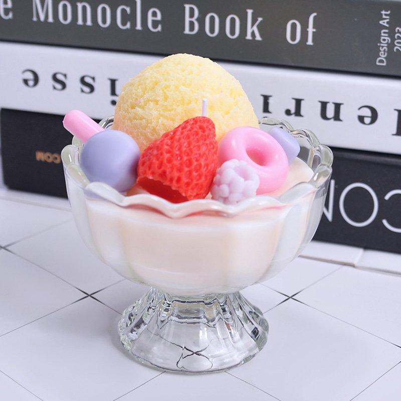 KWECO New Arrival Home Dessert Aroma Ice Cream Soy Wax Private-Label Scented Perfume Candle For Gift Wedding