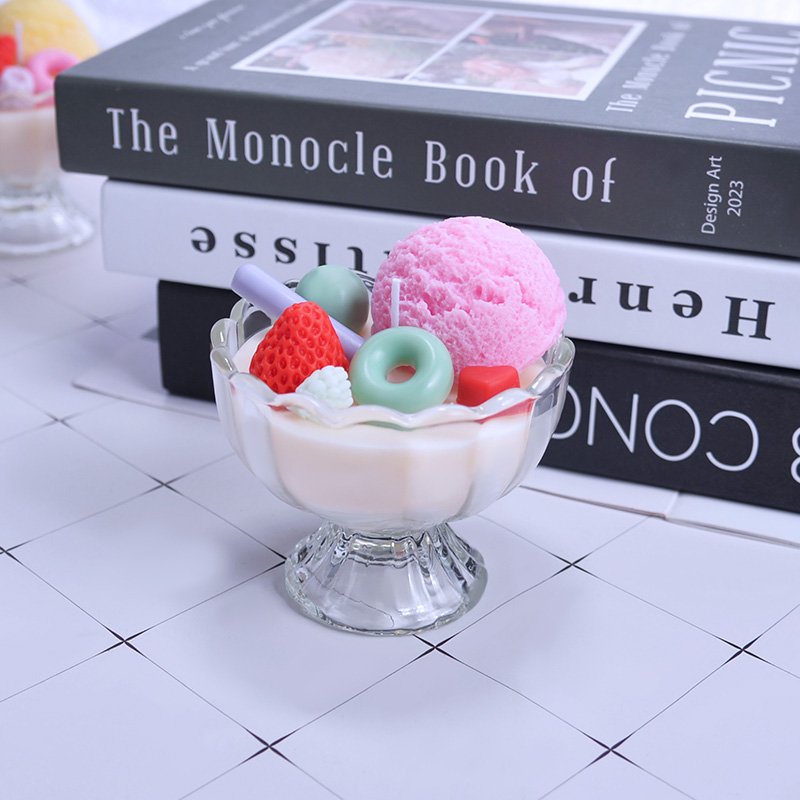 KWECO New Arrival Home Dessert Aroma Ice Cream Soy Wax Private-Label Scented Perfume Candle For Gift Wedding