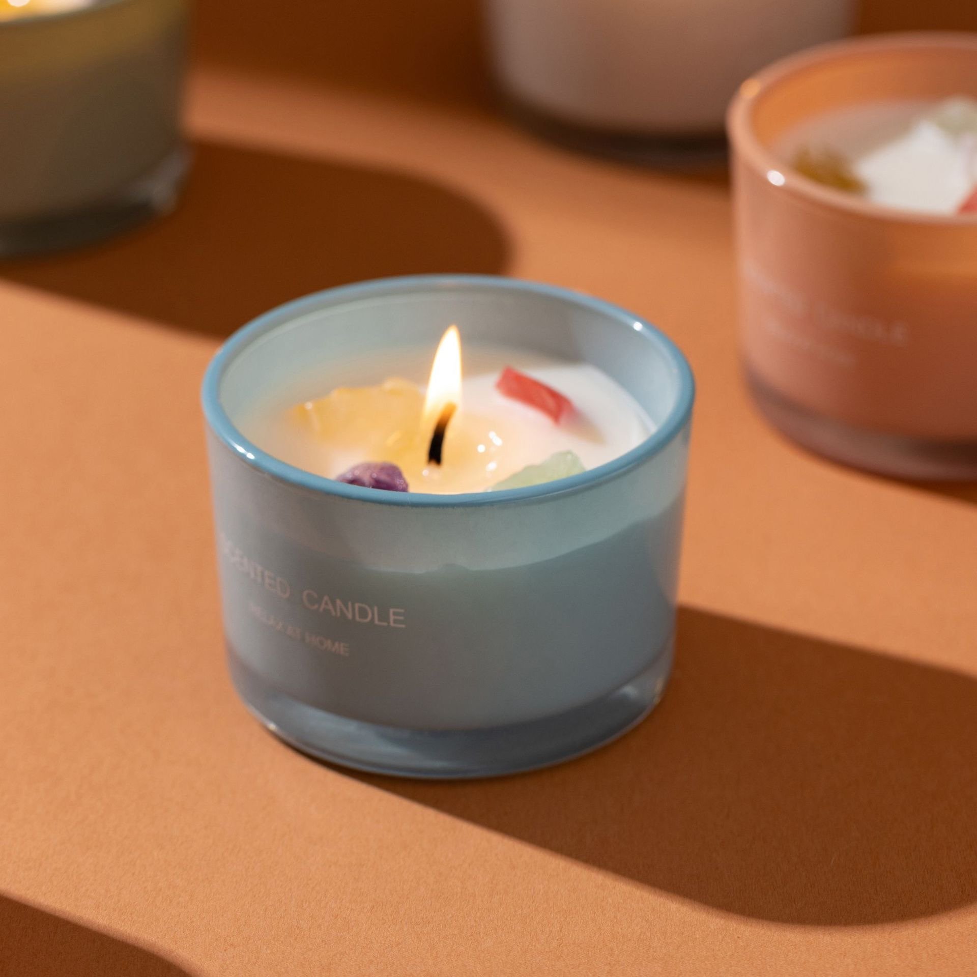 New Crystal Stone Aromatherapy Plant Essential Oil Dried Flower Soy Tin Candles For Bedroom Scented Candles