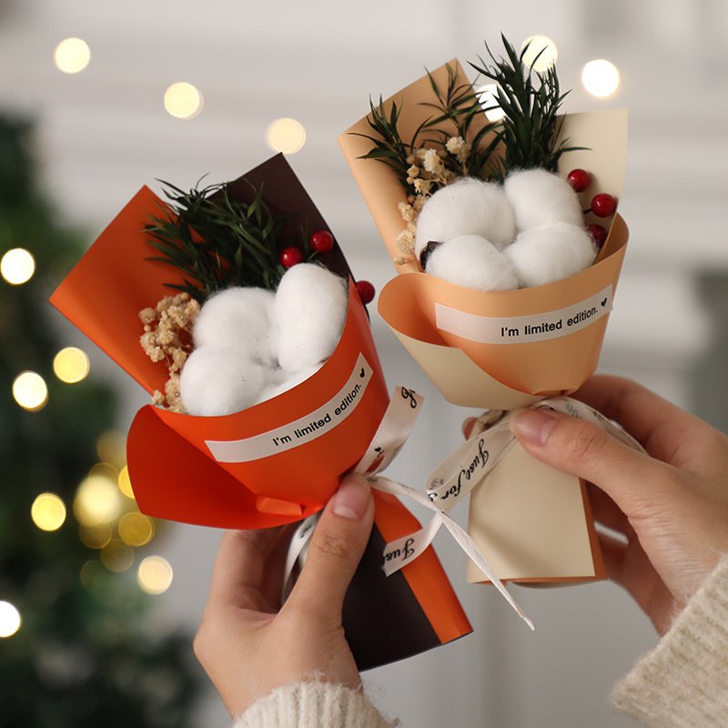 Artificial Christmas Bouquet Xmas Gift Pine Cones Party Decoration Prsent Christmas Dried Flower Mini Creative Bouquet