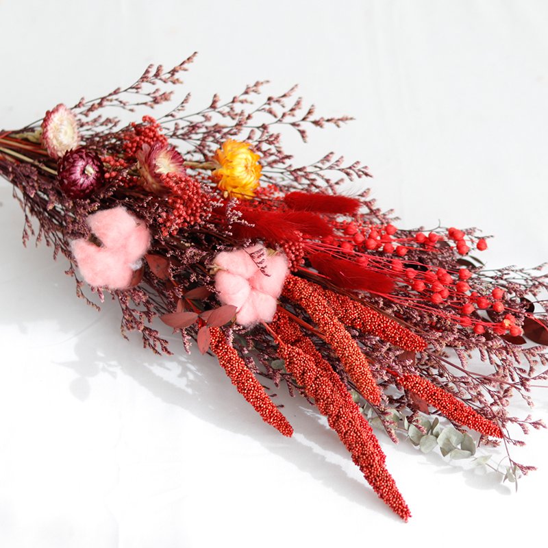 New Design trendy handmade small dry natural real red gift dried flower bouquet decoration of flowers mix