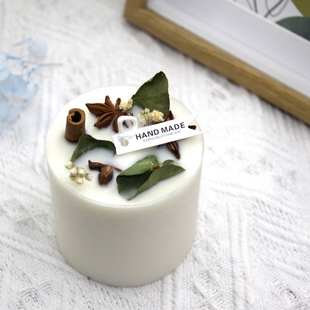 Wholesale luxury cylindrical dried fruit candles natural Dried flower scented candles for wedding GIft