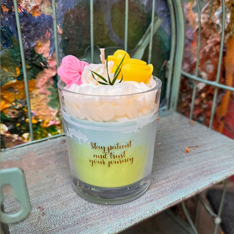 Luxury Ice Cream Scented Candles in Transparent Glass Jars with Unique Design Customizable Holiday Decorative Candle Jars