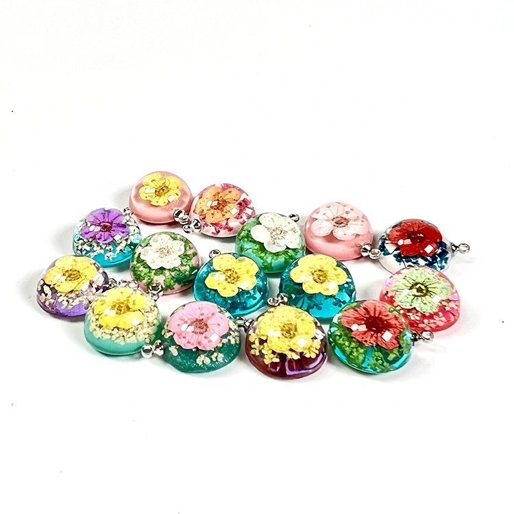 Factory 14mm Resin Charms Narcissus Dried Flower Crystal Charm Beads For Earring Bracelet Necklace Diy Jewelry Making