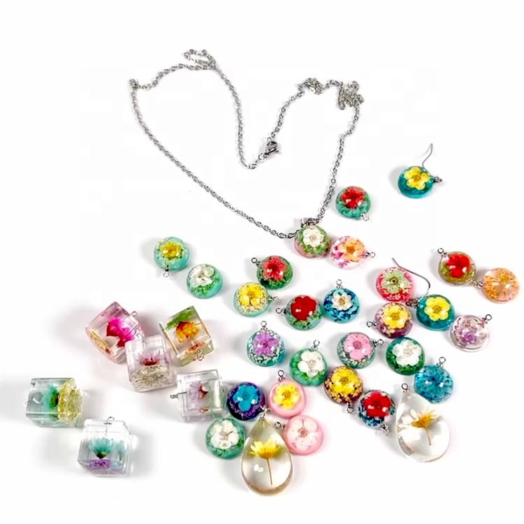 Factory 14mm Resin Charms Narcissus Dried Flower Crystal Charm Beads For Earring Bracelet Necklace Diy Jewelry Making