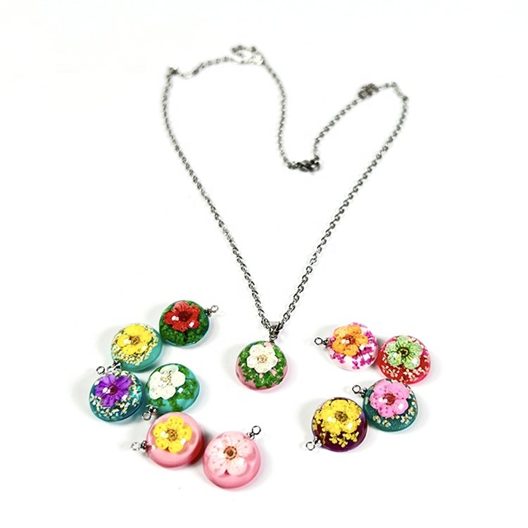 Factory 14mm Resin Charms Narcissus Dried Flower Crystal Charm Beads For Earring Bracelet Necklace Diy Jewelry Making