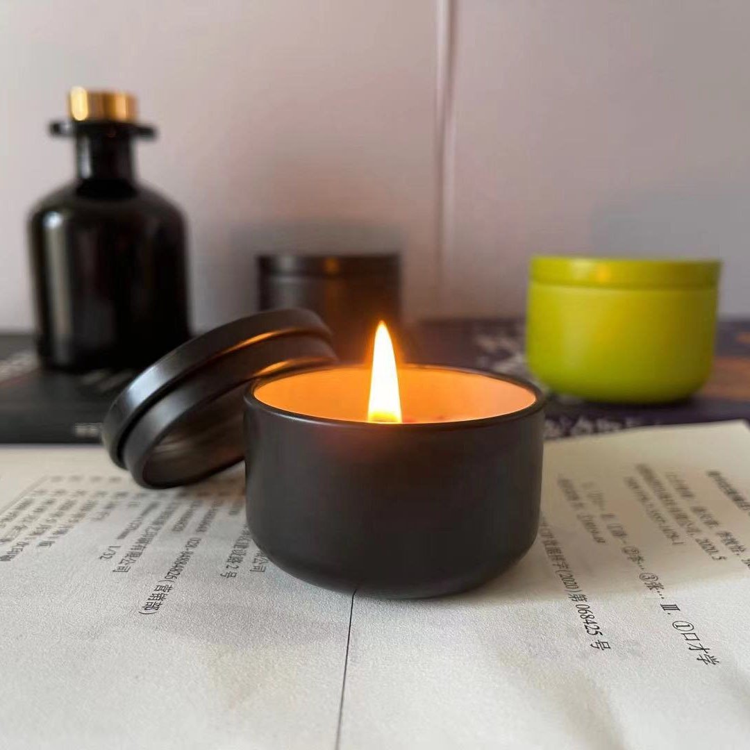 Wholesale Private Label Modern Packaging Gift Luxury Aromatherapy Jar Soy Wax Dried flowers Scented Candle
