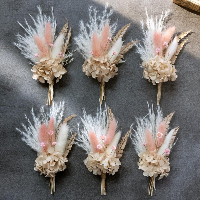 wholesale small decoration flowers wedding giveaways for guest mini dried flower bouquet for cake topper party decoration
