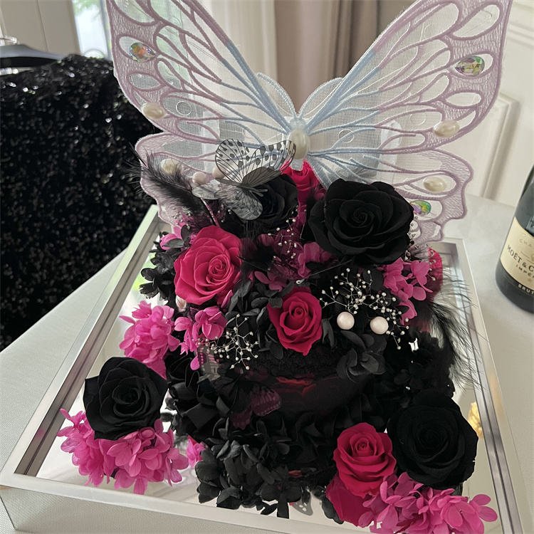Customization Giant Simulation Butterfly Pearl Decoration Cake Shape Eternal Flower Preserved Dried Rose in Acrylic Gift Box