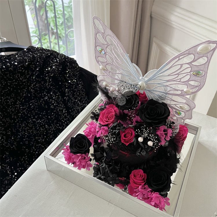 Customization Giant Simulation Butterfly Pearl Decoration Cake Shape Eternal Flower Preserved Dried Rose in Acrylic Gift Box