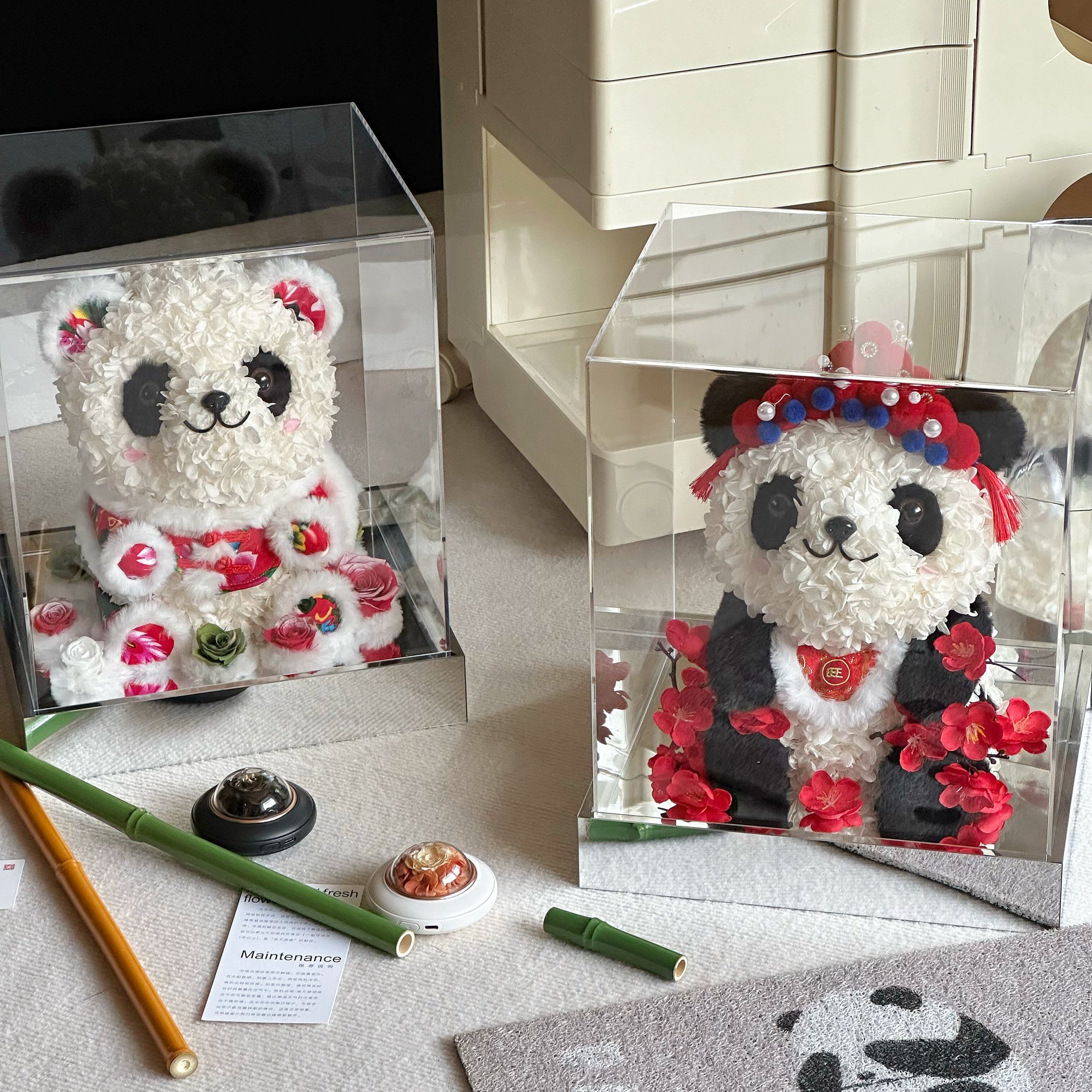 Luxurious Ornaments Hydrangea Panda Dried Flower immortal eternal rose Flower hydrangea Doll Preserved Flowers Acrylic Gift Box