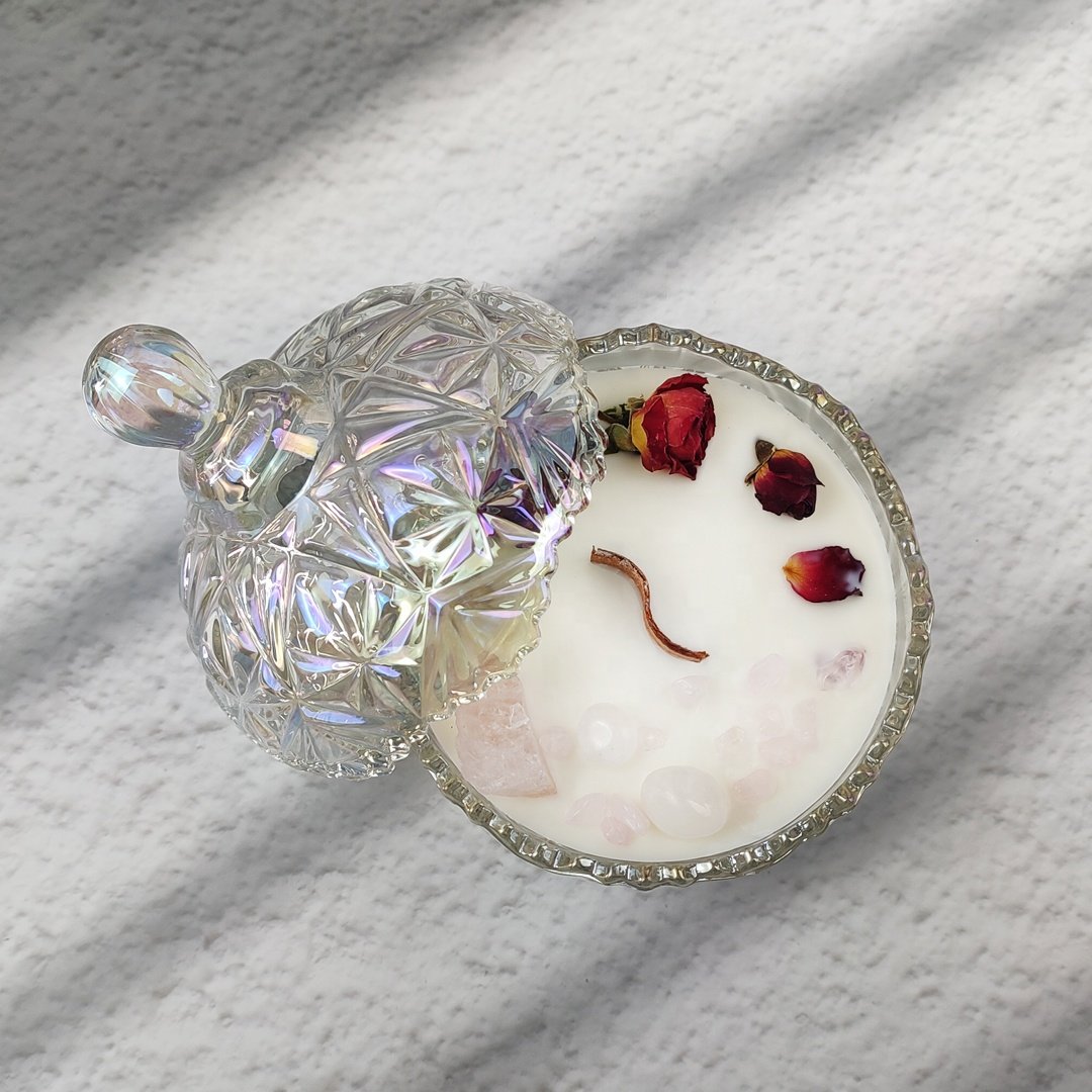 Hot Selling Dried Flower Chakra Crystal Scented Candle Electroplated Candy Cup for Home Decoration Weddings and Christmas
