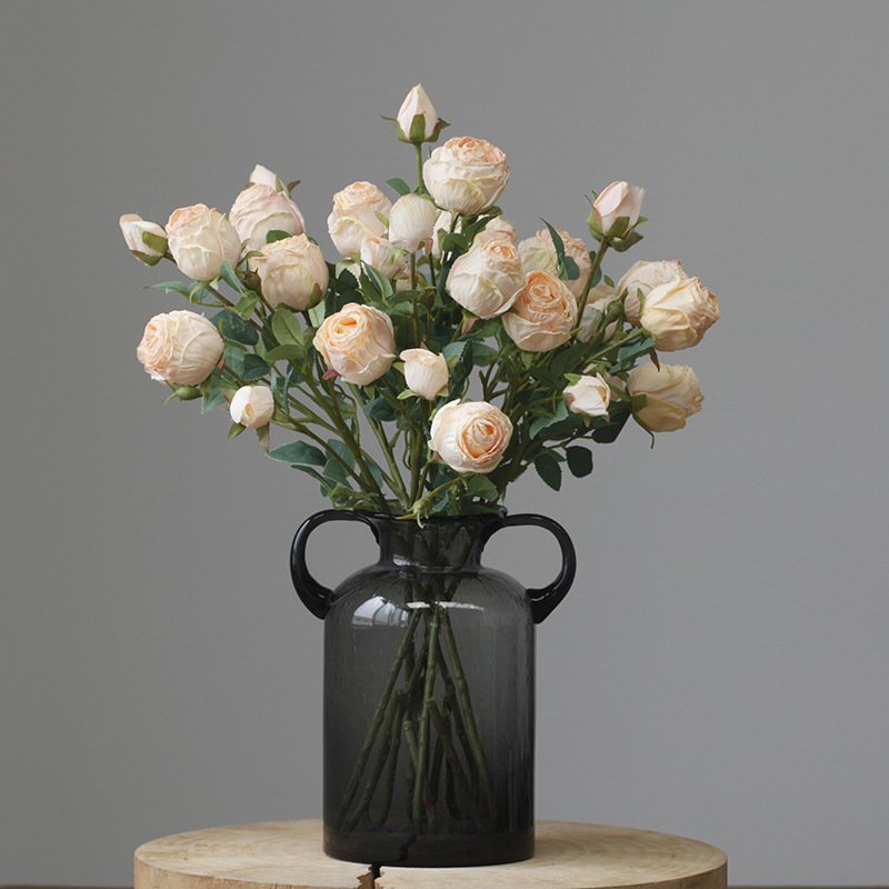 Modern Low-Priced Artificial Rose Bouquet Dried Raw Silk Artificial Flower Bundles for Christmas Graduation Mother's Day
