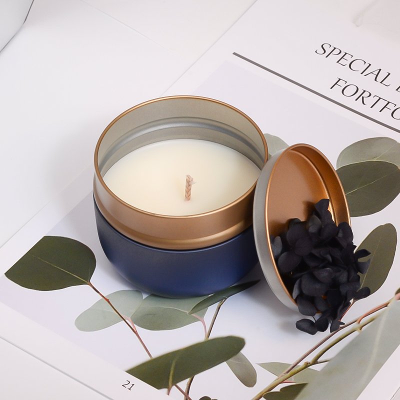 KWECO Wholesale Dried Flowers Retro Tin Box Decorative Scented Candles Soy Wax Candles With Lid