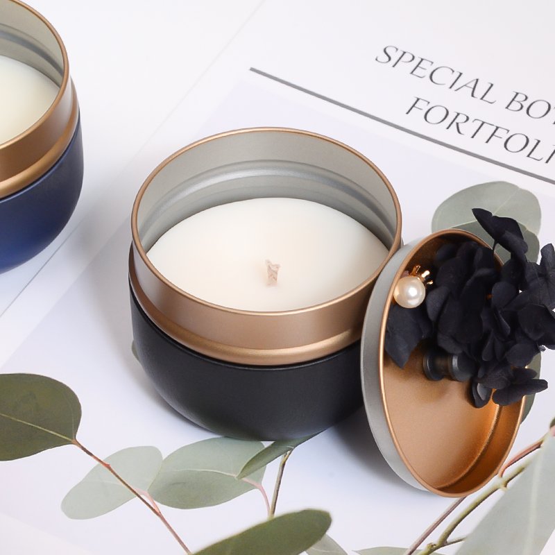 KWECO Wholesale Dried Flowers Retro Tin Box Decorative Scented Candles Soy Wax Candles With Lid
