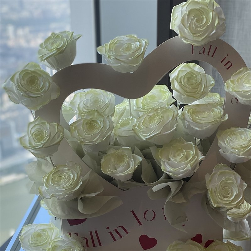 Factory Wholesale Natural Real Decor Wedding Dried Flowers Eternal Preserved Roses for Girls with Acrylic Gift Box