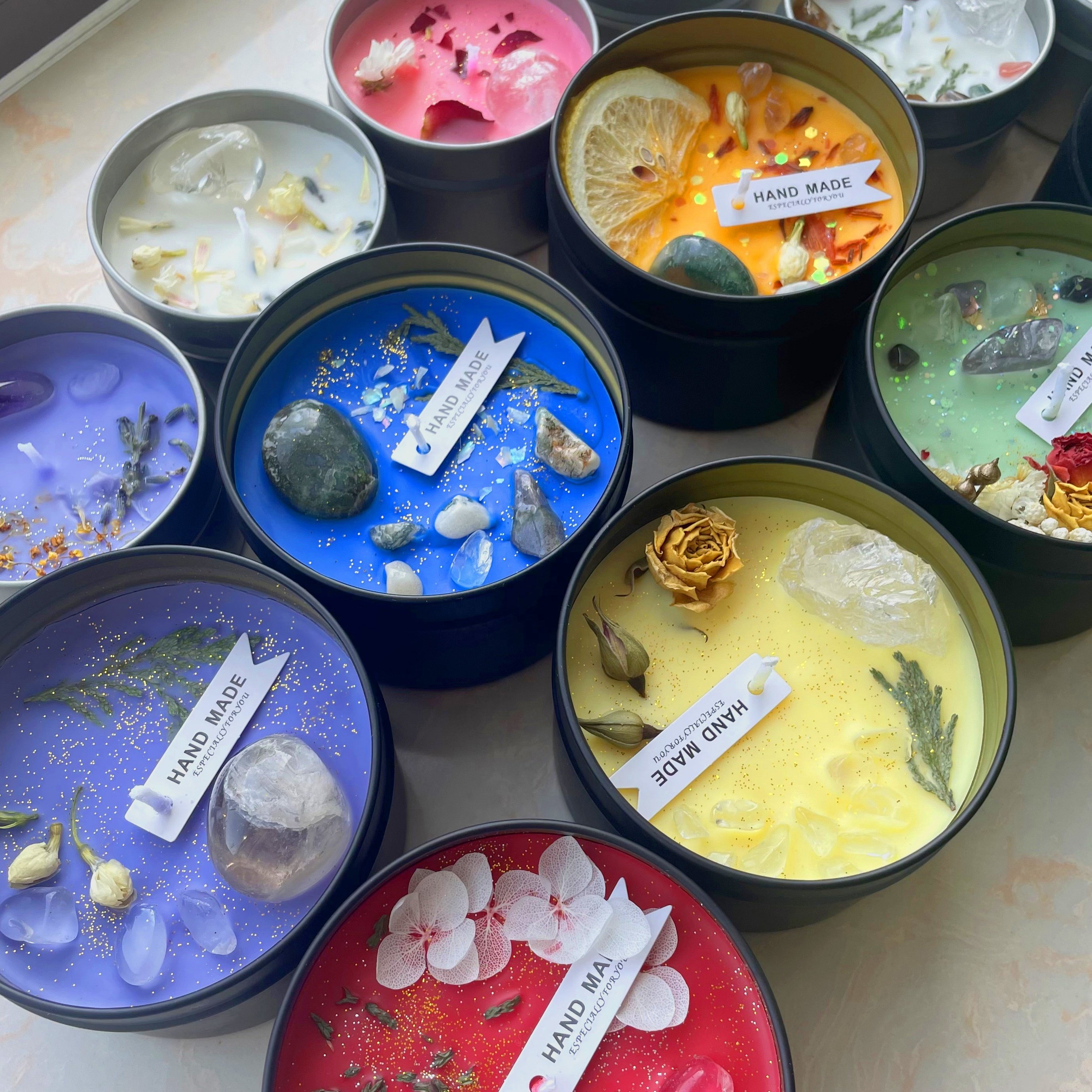 Custom Premium Quality Tin Dried Flowers Crystal Soy Wax Scented Luxury Candles at the festival