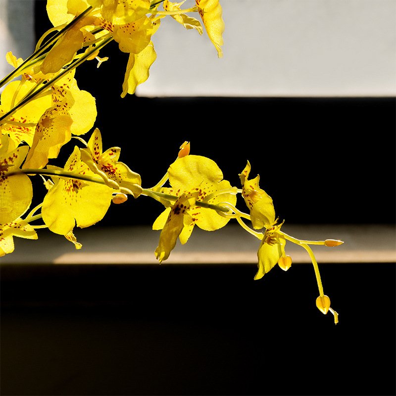 Emulation Oncidium yellow artificial flower Oncidium living room decoration silk flower plastic dried flower shooting props