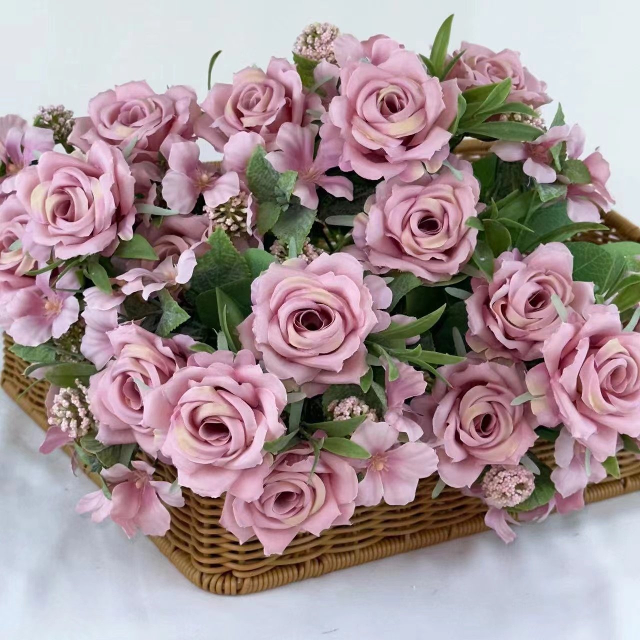 Custom Logo High Quality Wreaths Garlands Dried Look Artificial Flowers Vintage Floral Decor