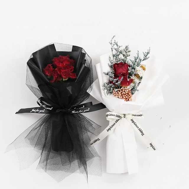 Factory direct sales Mini Natural Dried Flower Corsage Bouquet Small Dry Flowers for Christmas New Year Party Wedding Decoration