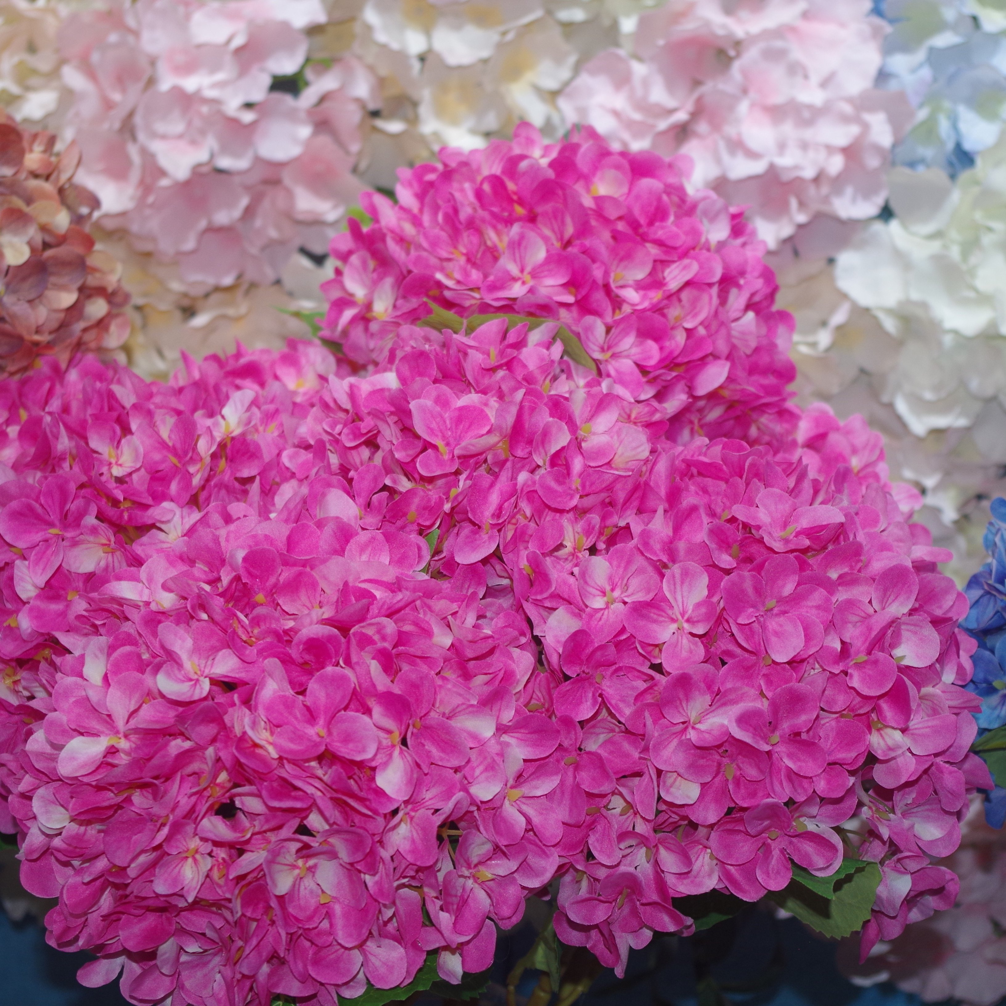 Hot Selling 3D Hydrangea Artificial Flowers Cheap Cloth Wedding Decoration Supplies For Home Wall Decor Mother's Day Celebration