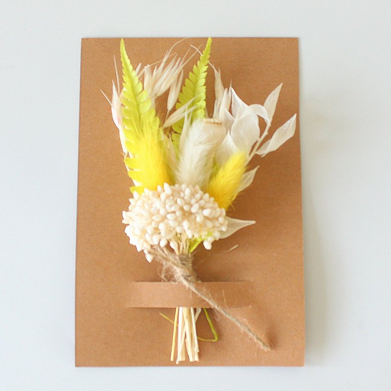 Handmade Material Dried Flower Colorful Luxury Mini Natural Dried Flower Bouquet Cardboard Packaging
