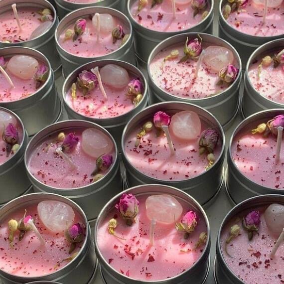 Factory wholesale custom a large number Handmade Crystal Stone Dried Flower Soy Wax Candle Luxurious Scented